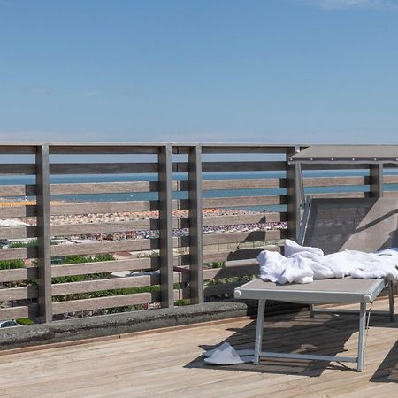 Kiss Beachfront Hotel & Restaurant Cervia Exteriör bild