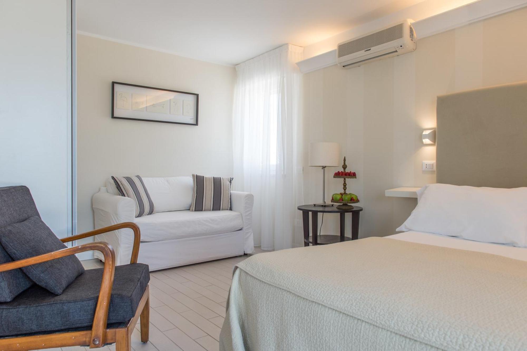Kiss Beachfront Hotel & Restaurant Cervia Rum bild