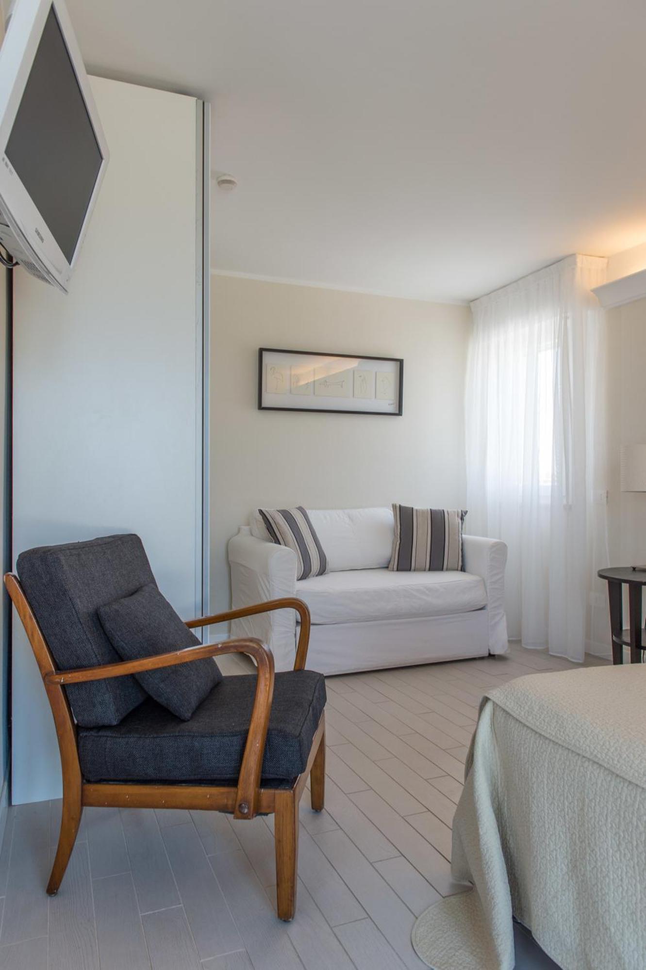 Kiss Beachfront Hotel & Restaurant Cervia Rum bild